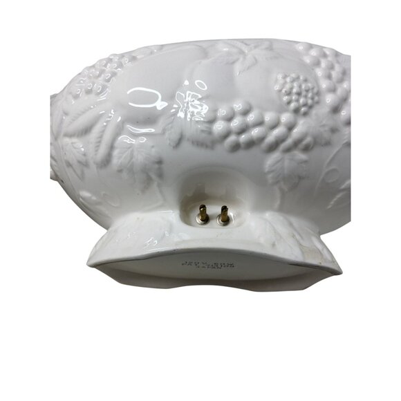 Vintage White Ceramic Electric Soup Tureen With Lid and Ladle Japan Akron Model - Picture 5 of 7